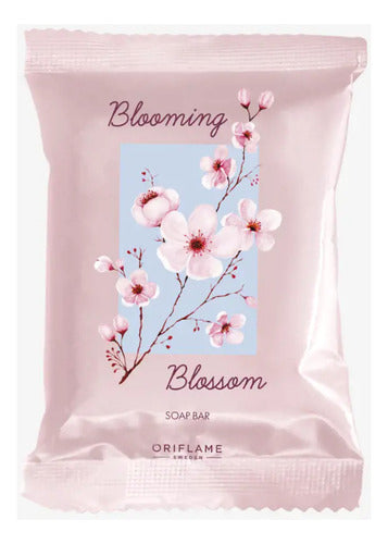 Set Blooming Blossom Crema Manos Y Jabón En Barra Oriflame